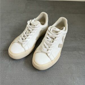 Veja campo woman sneaker